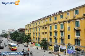 Thành lập trường THPT Chuyên Khoa học Xã hội và Nhân văn