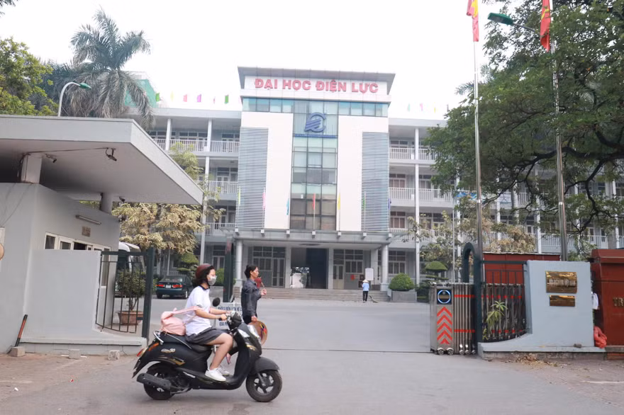 Có tình trạng thu tiền 'chống trượt' tại trường đại học Điện lực