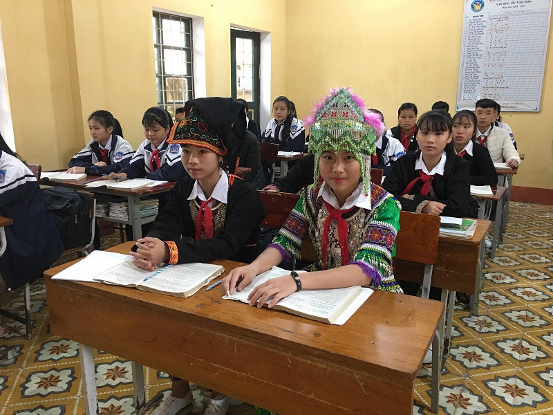 Học sinh trường Phổ thông dân tộc nội trú THCS Văn Yên, Yên Bái