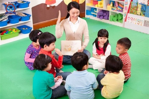 5 năm để nâng chuẩn giáo viên mầm non