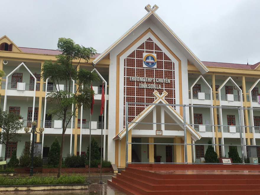 Trường THPT chuyên Sơn La, nơi được cho là có nhiều học sinh được nâng điểm trong kỳ thi THPT quốc gia 2018. Ảnh: Nghiêm Huê