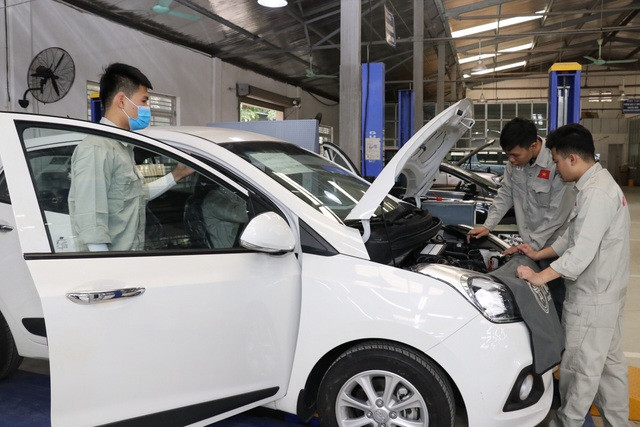 Hiệu trưởng cam kết sinh viên ra trường lương không dưới 6 triệu đồng/tháng