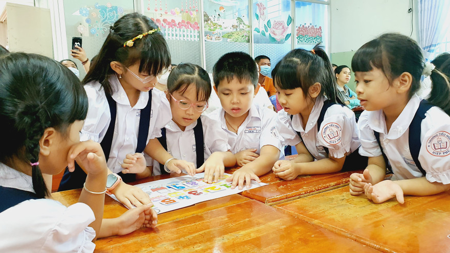 Tiếp tục áp dụng phương pháp học tiếng Anh tích hợp vào chương trình 