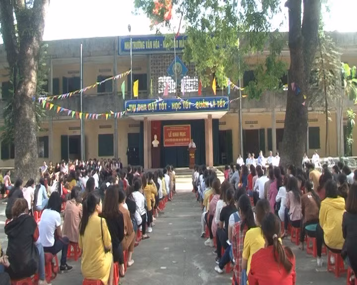 Khai mạc kỳ thi viên chức giáo dục (vòng 2) tại huyện Ứng Hòa vừa qua. 