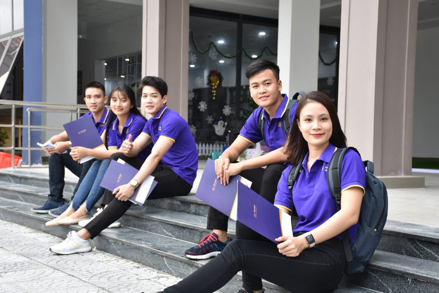 Nghỉ học hết tháng 3, hiệu trưởng viết tâm thư gửi sinh viên