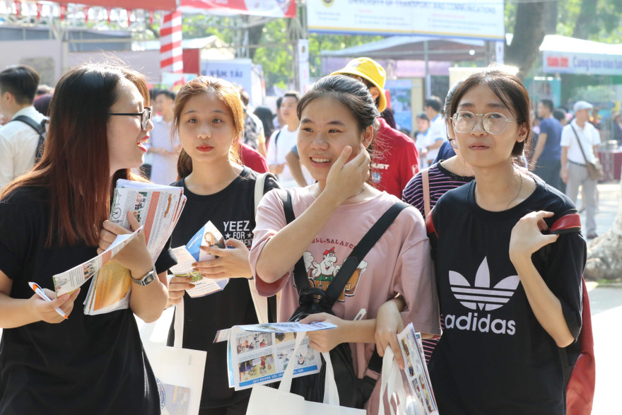 Khi nào thì được cấp giấy chứng nhận hoàn thành chương trình phổ thông?