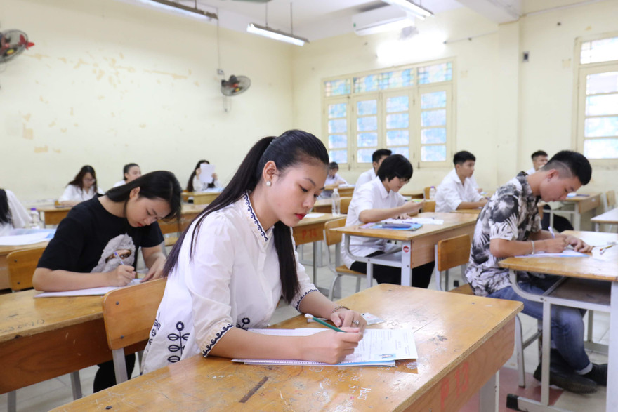 Nghỉ học dài ngày vì dịch COVID-19: Kiểm tra đánh giá học kỳ II giảm 1/3 đầu điểm