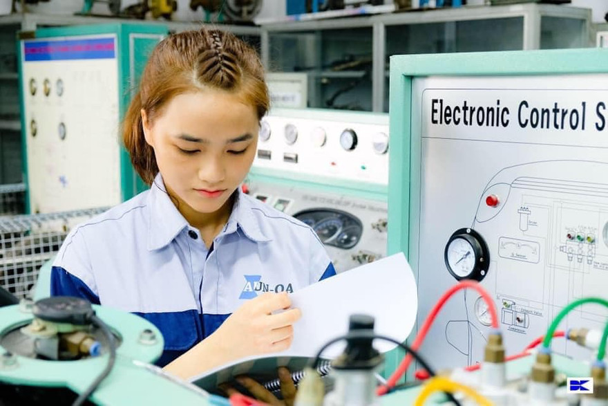 Doanh nghiệp chỉ được tuyển dụng lao động đã qua đào tạo