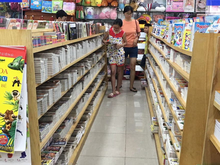 Bộ GD&ĐT thành lập 9 Hội đồng thẩm định SGK lớp 1