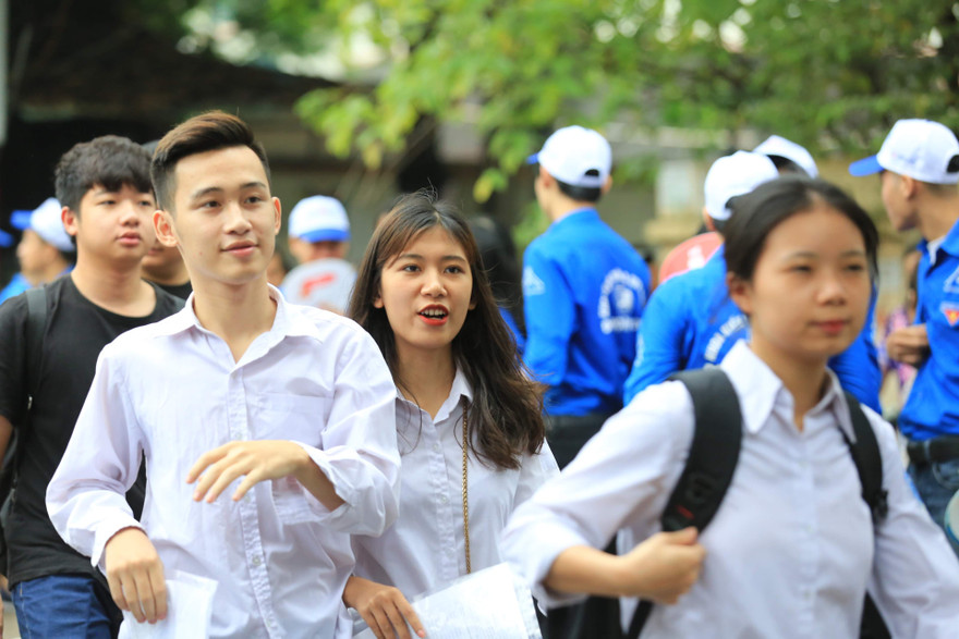 Thi tốt nghiệp THPT 2020: Coi thi trên sân nhà, dễ gửi gắm