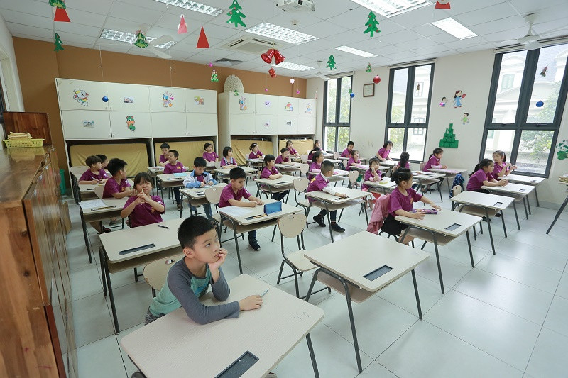 Thí sinh dự thi IKMC tại Hà Nội