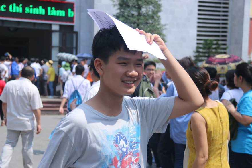 Học sinh hoảng loạn vì kỳ vọng của cha mẹ