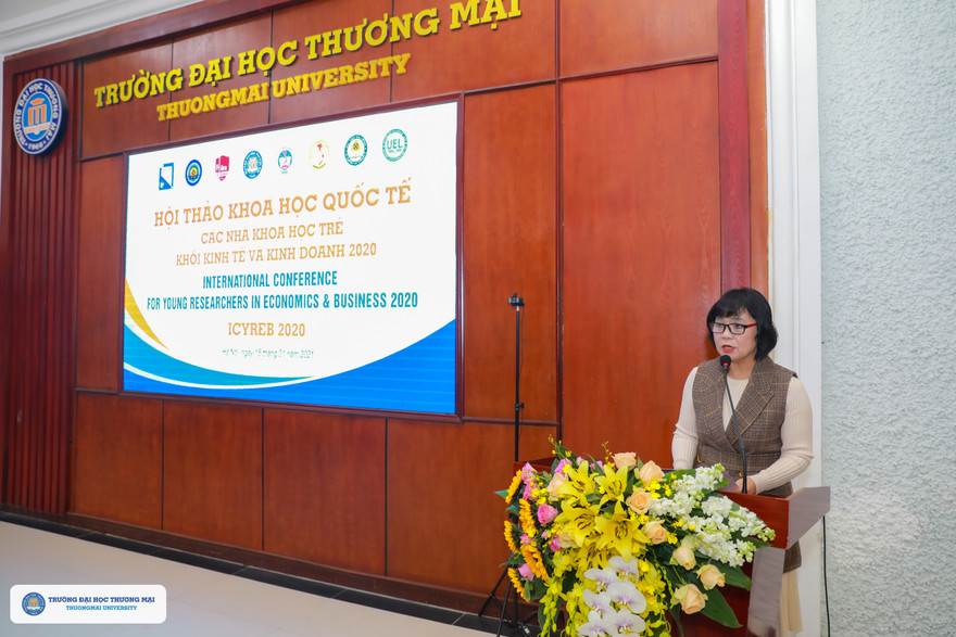 Các nhà khoa học trẻ cùng “bàn” về kinh tế, kinh doanh và quản lý