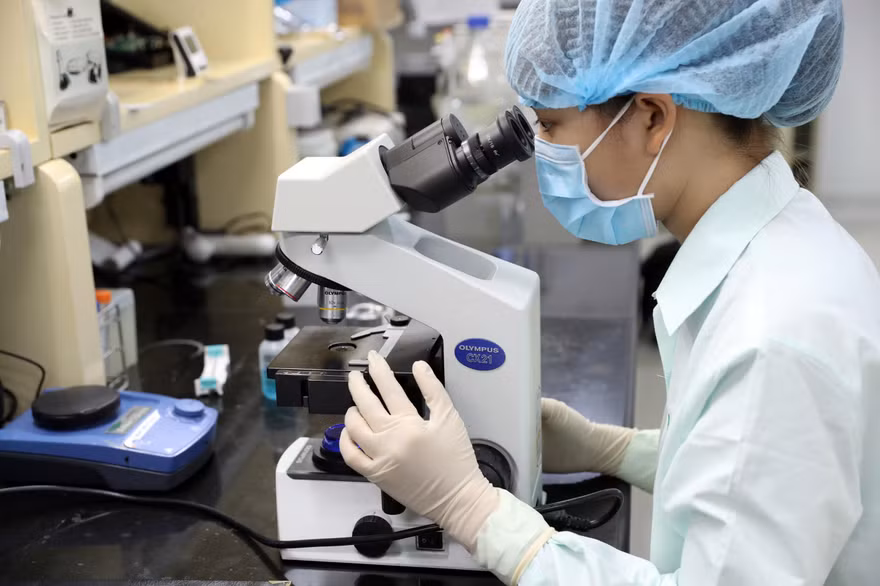 Chuyên gia nói về virus gây COVID-19 biến thể tại Anh có mặt ở Việt Nam