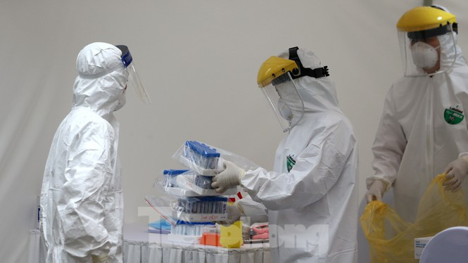 Nữ sinh mắc ung thư bị lây COVID-19 tại Bệnh viện K