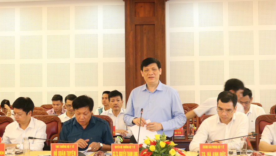 Quyền Bộ Trưởng Bộ Y tế Nguyễn Thanh Long phát biểu chỉ đạo tại cuộc họp ngày 9/7