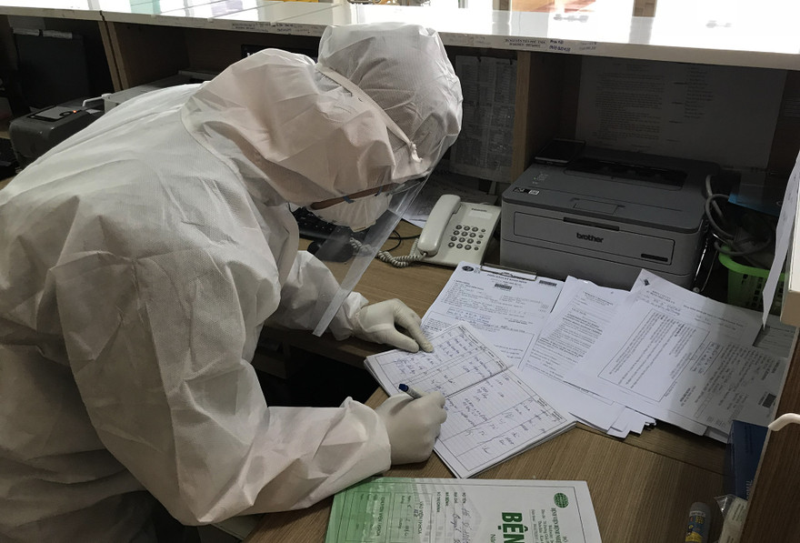 Việt Nam có thêm 5 ca mắc mới COVID-19, cách ly tại Hòa Bình, Khánh Hòa