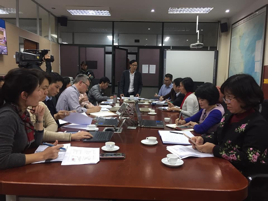 Một cuộc họp khẩn của Bộ Y tế bàn về virus corona mới.