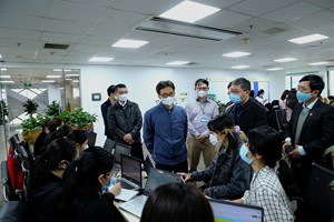 Phó Thủ tướng động viên sinh viên tình nguyện tham gia truy vết