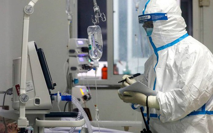 Ba cụ ông mắc COVID-19 tổn thương phổi 60-70%, bệnh tiến triển nặng rất nhanh