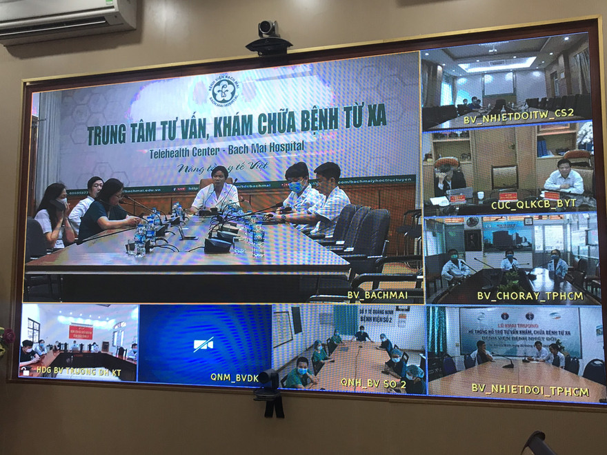 Bệnh viện Bạch Mai hỗ trợ điều trị 2 ca COVID-19 nặng
