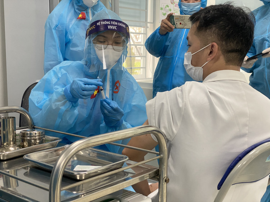 Thêm 5 địa phương triển khai tiêm vắc xin phòng COVID-19