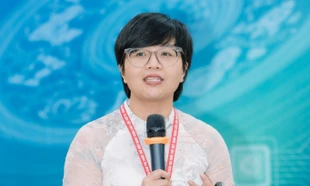 Làm gì để giúp thanh thiếu niên tránh bẫy lừa đảo 'bắt cóc online'?