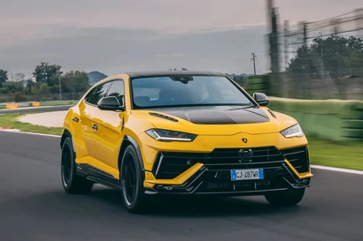 Triệu hồi siêu xe Lamborghini Urus tại Việt Nam