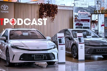 Loạt xe hybrid chạy đua giảm giá dịp cuối năm