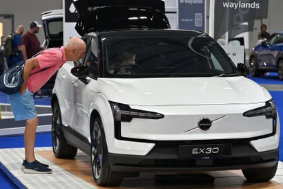 Nhiều nước cắt hỗ trợ, lượng tiêu thụ xe điện toàn cầu lao dốc