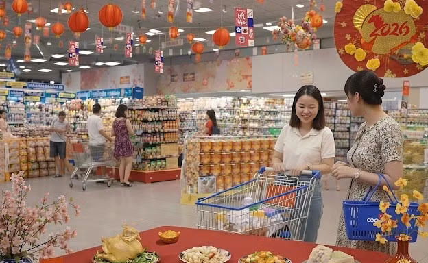 Siêu thị tung cách bán hàng mới, khách thảnh thơi đón xuân
