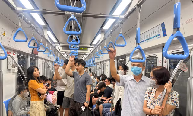 1001 cách vượt 'bão giá' xăng dầu của người dân TPHCM