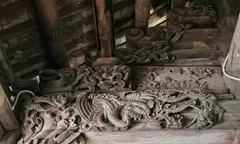 Chiêm ngưỡng linh vật Rồng được khắc tinh xảo ở đình làng được cho là đẹp nhất xứ Nghệ