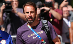 Đội tuyển Anh lánh mặt người hâm mộ sau thất bại ở chung kết EURO 2024, âm thầm trở về trên chuyến bay bí mật