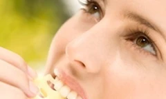 Thực phẩm tốt cho răng miệng mà bạn không ngờ đến