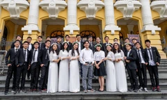 Tập thể 9C1 THCS Archimedes Academy là lớp có 100% học sinh đỗ chuyên