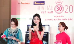 Á hậu Ngô Thanh Thanh Tú dẫn chương trình tại sự kiện họp báo chung khảo phía Bắc Hoa hậu Việt Nam 2018. Ảnh: như ý