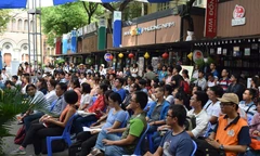 Ông Đoàn Ngọc Hải dẹp bãi xe: Đường sách kêu cứu