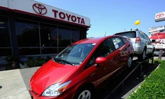 Toyota triệu hồi 106 ngàn chiếc Prius hybrid đời đầu