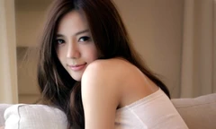 Người mẫu 8x làm xôn xao thế giới mạng