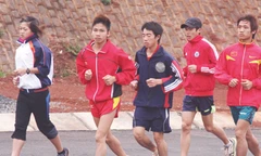 Các VĐV gấp rút tập luyện cho ngày khai mạc giải