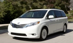 Toyota triệu hồi minivan Sienna đời mới