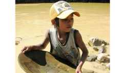 Tuổi thơ bị đánh cắp - Bài 3: Chập chờn giấc mơ nơi cửa biển