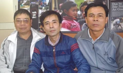 Từ trái sang: Các cựu chiến binh Nguyễn Văn Thống, Lê Hữu Thảo, Lê Văn Đông. Ảnh: Kiến Nghĩa