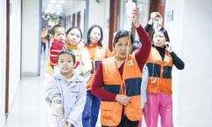 Người bệnh đòi hỏi Cục Quản lý Dược (Bộ Y tế) quản lý chặt quy trình cấp phép thuốc, tránh những “VN Pharma” trong tương lai. Ảnh: Hồng Vĩnh.