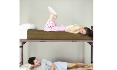 Ngủ khác giường làm tình yêu thêm ngọt ngào hơn