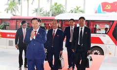 Ông Nguyễn Nhân Chiến (đi đầu) không tham gia Ban chấp hành Đảng bộ tỉnh Bắc Ninh khóa mới