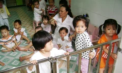 Trẻ em tại các nhóm trẻ gia đình. Ảnh: Đức Minh