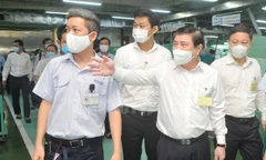 Các khu chế xuất, công nghiệp TPHCM nâng mức cảnh báo dịch COVID-19 lên cao nhất