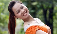 Nữ sinh viên cùng lúc học hai trường